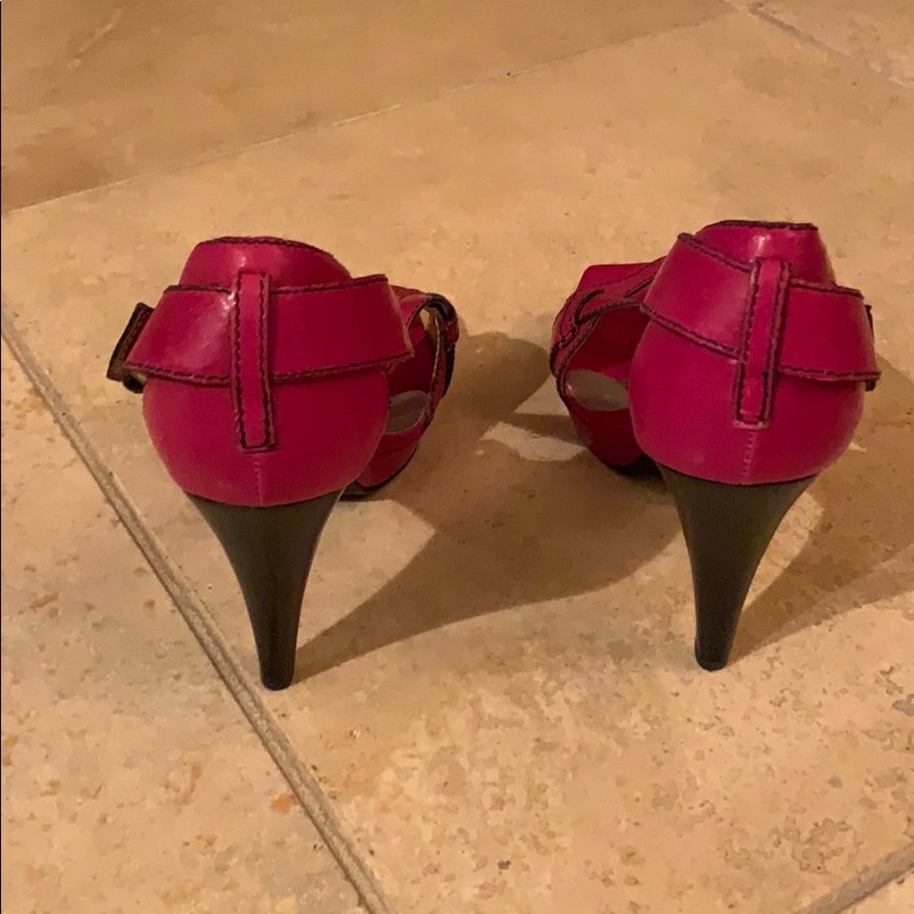 Sandals - Picture 3 of 5